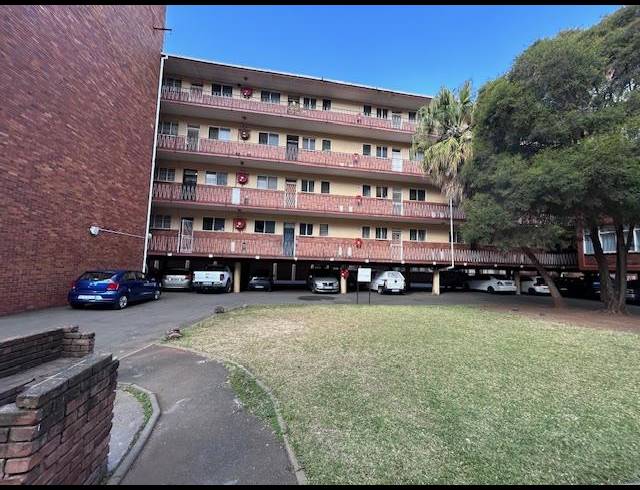 2 BEDROOM APARTMENT FOR SALE IN ARCADIA